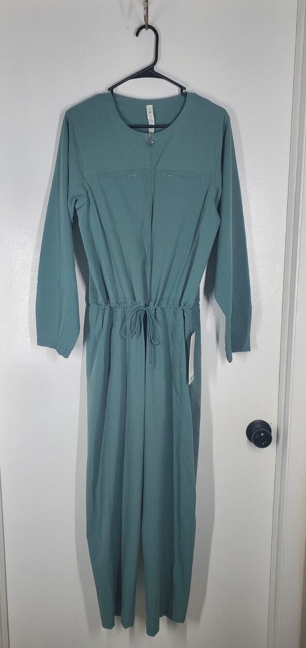 Lululemon Women's Ventlight Zippered Jumpsuit w/ Pockets, Green, Size 8